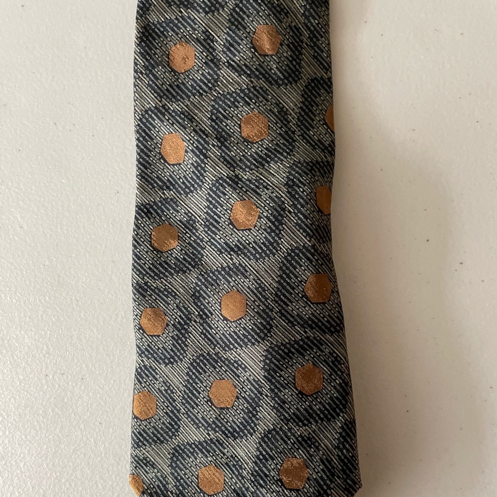 Giorgio Armani 100% silk crepe tie